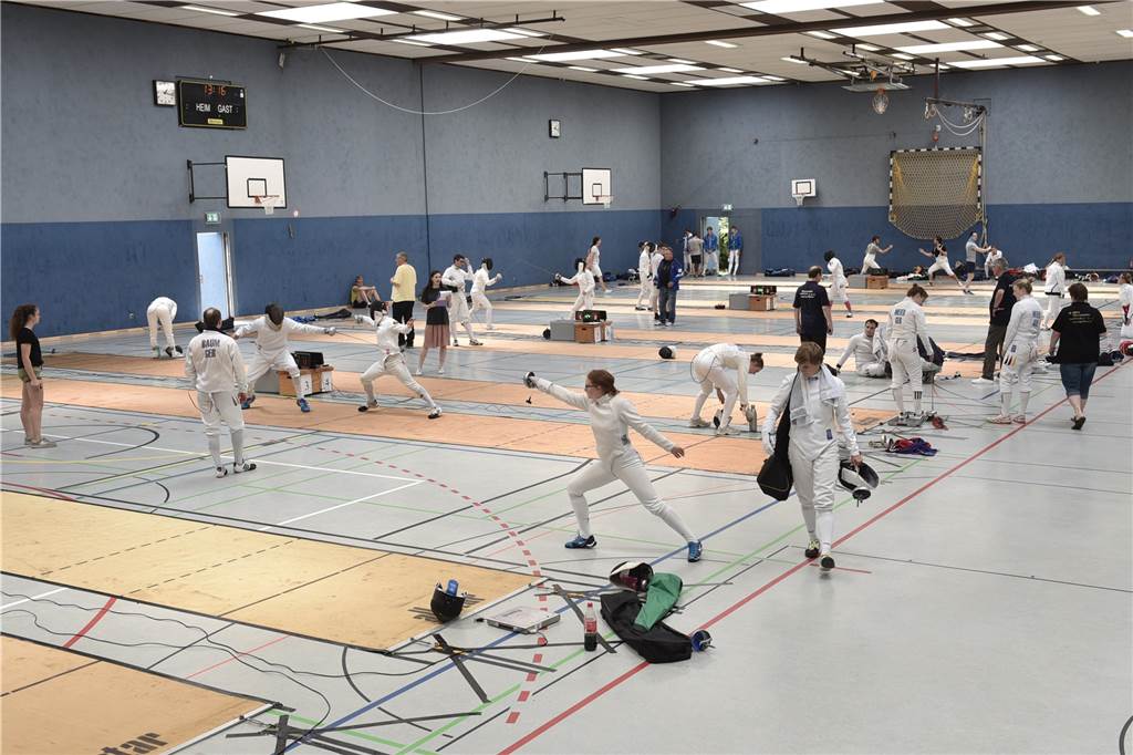 Vereins-Vorsitzender sagt: „Wir fangen bei unserem Nachwuchs nach dem Lockdown wieder bei Null an“ Alle Jahre wieder stellt der OFC Castrop-Rauxel die Fechtturniere um den Castroper Husar in der Habinghorster Sporthalle an der B235 auf die Beine.