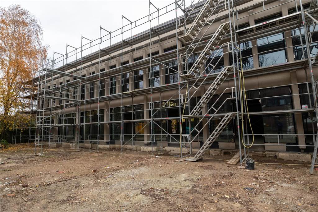 Verwaltung schafft nicht alles gleichzeitig: Bauprojekte werden verschoben Allein das Millionenprojekt "Neue Mensa" am Josef-Cardijn-Haus war ein echter Kraftakt. Neue Großprojekte wie zum Beispiel der Neubau einer Feuer- und Rettungswache sind aktuell noch nicht möglich.
