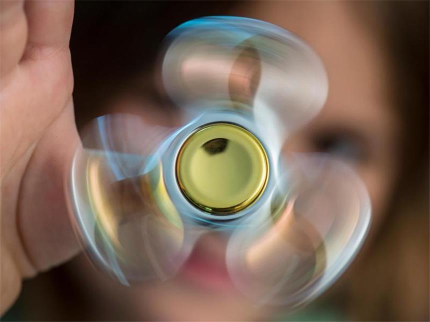 Verrückt nach Fidget Spinners Alles dreht sich. Foto: Boris Roessler