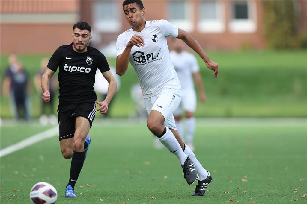 Mit Eintracht Werne im Meisterkampf: Alper Lafci spricht über seinen Wechsel zum VfL Kamen Alper Lafci (l.) spielt aktuell noch für Eintracht Werne.