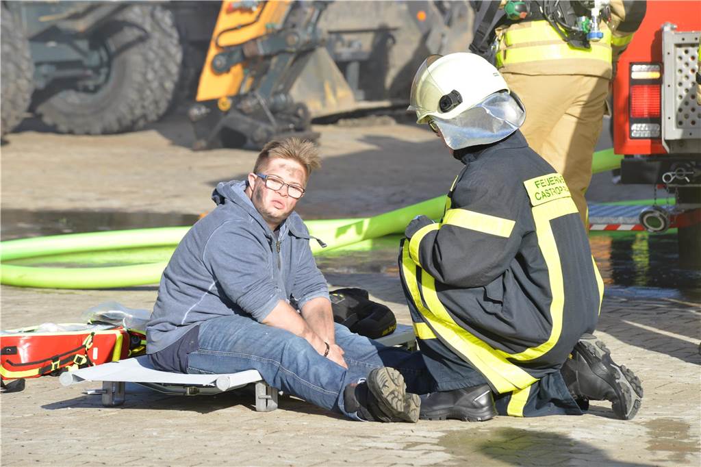 Als Brandopfer geschminkt war ein Mitglied des Löschzugs. 