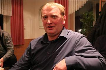 Als Bürgermeisterkandidat stellte sich Klaus Pries (44) auf der Versammlung vor und warb um Unterstützung und Ideen.