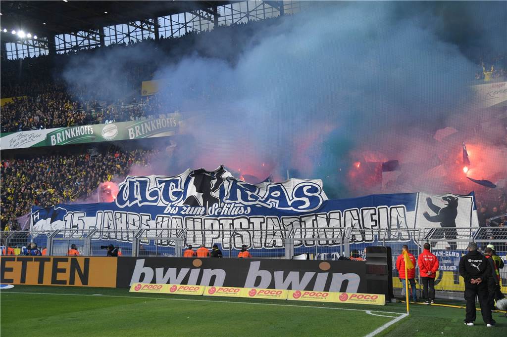 Nach Randale in Dortmund: Bundesweites Stadionverbot für 46 Hertha-Fans Als die Polizei nach Spielbeginn mit einer Hundertschaft vor dem Berliner Block aufmarschierte und das Banner einkassieren wollte, eskalierte die Situation.