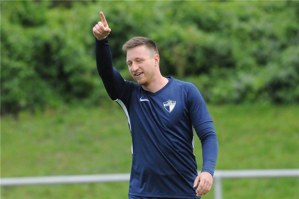 So sind die Castrop-Rauxeler Fußballspiele ausgegangen - alle Torschützen auf einen Blick Als Dreifach-Torschütze zeichnete sich Dennis Marusczyk beim 4:3-Sieg des VfR Rauxel gegen den SC Pantringshof als Doppel-Torschütze aus.