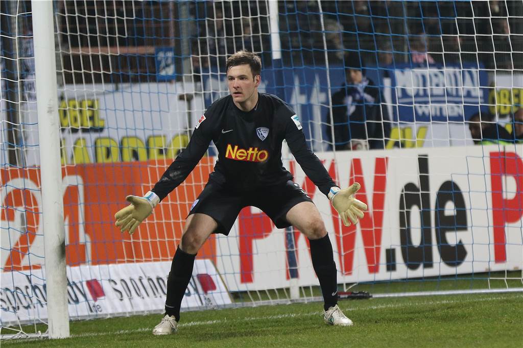 Prominente Fußballer waren 1996 Finalisten bei Castrop-Rauxeler Stadtmeisterschaften Als Feldspieler stand Michael Esser, heute Profi-Torwart beim VfL Bochum, im Jahr 1996 im Finale der Castrop-Rauxele Junioren-Stadtmeisterschaften.