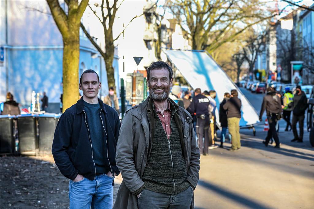 Park-Ärger nach Tatort-Dreh: „Mein Auto wurde einfach abgeschleppt“ Als für den vergangenen Dortmund-Tatort "Du bleibst hier" mit Jörg Hartmann (Kommissar Faber) am Westpark gedreht wurde, waren rundherum etliche Parkverbotszonen ausgewiesen.