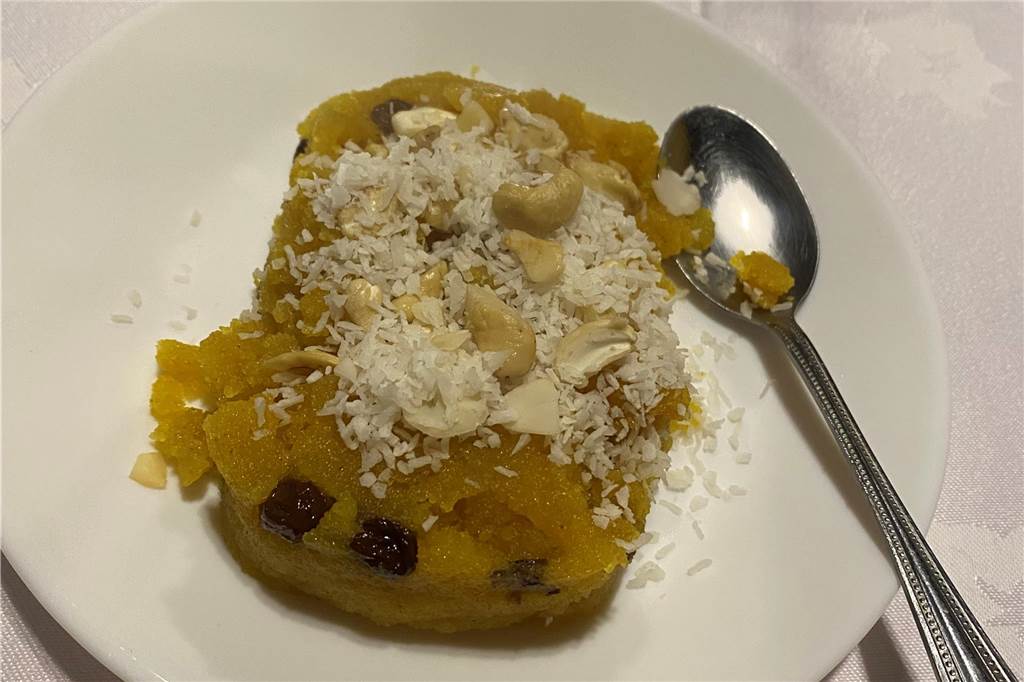 „Tandoori Love“ im Restaurant-Check der Ruhr Nachrichten: Halwa auf einem Teller.