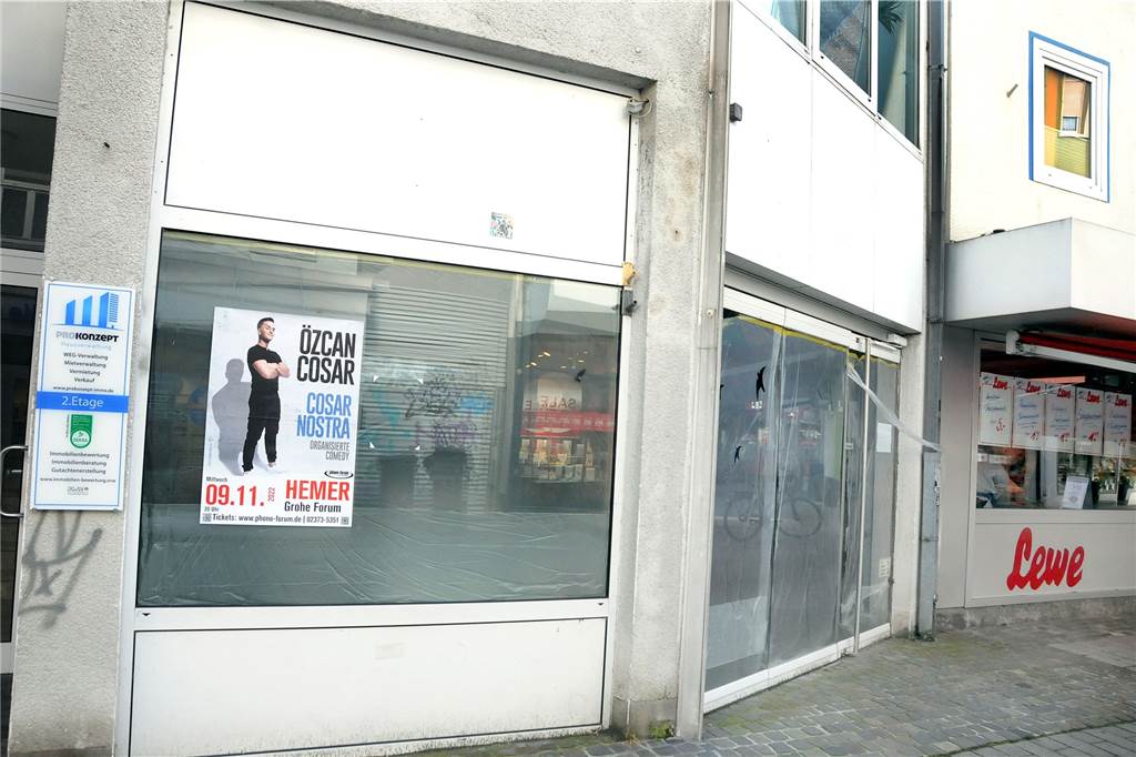 Neues Leben in alter Kamps-Filiale in der Fußgängerzone: Bald wird es funkeln ehemalige Bäckerei Kamps in Schwerte