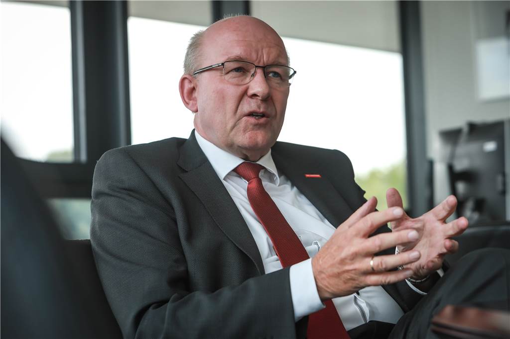 Handwerk ist extrem digital: „Nicht mehr Meister Eder und sein Pumuckl“ Als Präsident der Handwerkskammer, die in Dortmund über 4000 Betriebe vertritt, wünscht sich Berthold Schröder, dass das Handwerk mit technischem Fortschritt assoziiert wird.