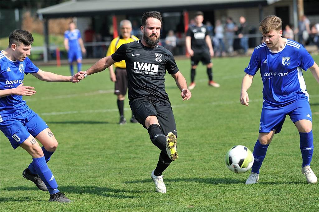 Bossendorfs neuer Trainer war zuletzt in Dorsten aktiv: Als Spieler kennt er Haltern schon gut Als Spieler feierte Granit Gashi beispielsweise mit dem SV Hullern Erfolge, erlebte mit dem damaligen C-Ligisten die perfekte Saison. Mittlerweile kann er zwar nicht mehr selbst spielen, ohne Fußball geht es für den 36-Jährigen aber auch nicht.
