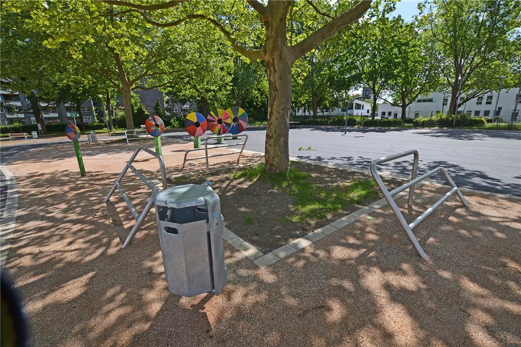 Wunsch zum Jubiläum: Neuer Schulhof sorgt für traumhafte Pausen Als Teil des Kultur- und Bildungsparks lädt der Schulhof nach Schulschluss die Netter Bevölkerung zum Verweilen ein.