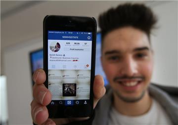 Als wir Semih Karaca getroffen haben, hatte er noch 86 000 Fans bei Instagram, am Dienstag waren es schon 99 000.