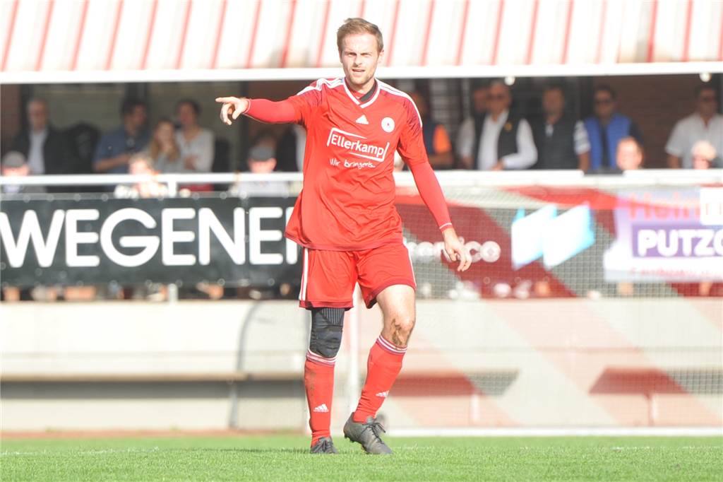 Bezirksliga-Start: Rahsing erwartet "ekligen" Auftakt - Krüchting ist positiv "entspannt" Alstättes Spielertrainer Markus Krüchting kann nach Verletzung selbst wieder auf dem Platz eingreifen. Er stellt Erfolgserlebnisse erst einmal über die Perspektive Klassenerhalt.