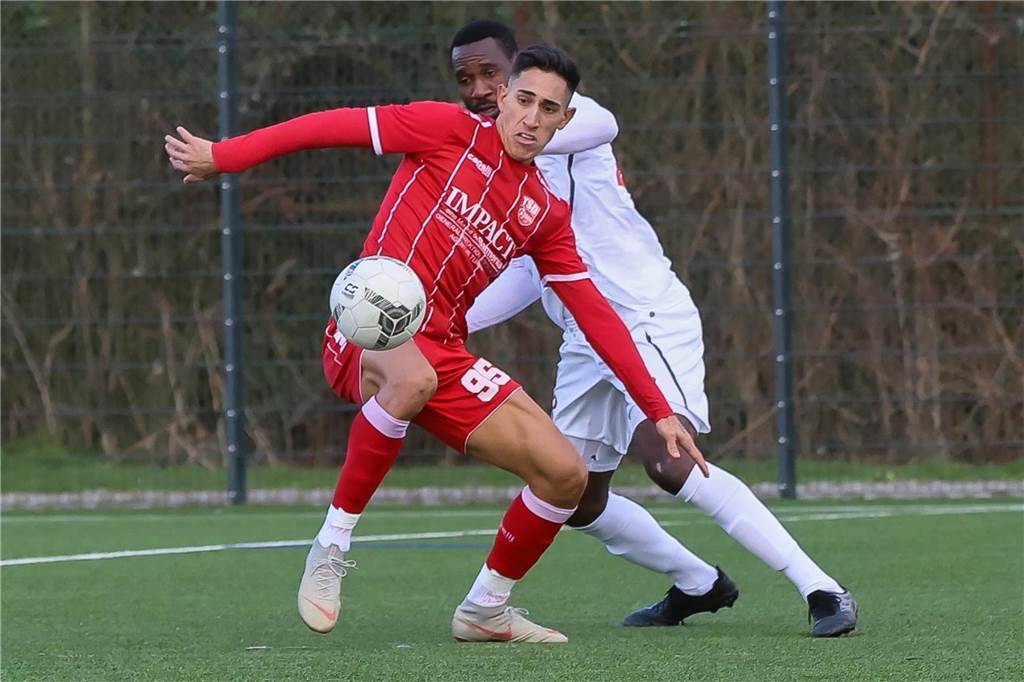 Ayala Cardoniz blickt wieder nach Dortmund: Türkspor wird „immer Klub sein, den ich liebe“ Ayala Cardoniz bei einem Spiel für Türkspor Dortmund.