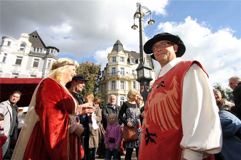 Hördes größtes Fest steht bevor: Erntemarkt mit verkaufsoffenem Sonntag Alte Zeiten werden beim Erntemarkt in Hörde lebendig.