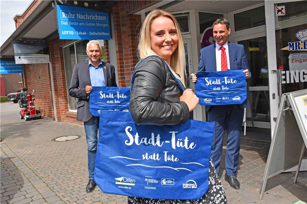 Jahresrückblick für Olfen: Was 2020 außer Corona noch gebracht hat Alternative zur Plastiktüte: Die „Stadt-Tüte“, die seit Juli in den Geschäften zu bekommen ist.