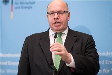 Altmaier hatte am Donnerstag bei der Amtsübergabe im Wirtschaftsministerium bekräftigt, eine Lösung in Verhandlungen erreichen zu wollen. Foto: Bernd von Jutrczenka