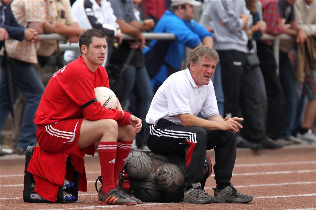 Am 11. Juni 2011 standen sich die SG Castrop und der VfB Börnig auf dem Ascheplatz des ESV Herne gegenüber. In einem Entscheidungsspiel kämpften die beiden Teams darum, den Abstieg in die Kreisliga B abzuwenden. Letztlich hatte die SG mit 5:3 (1:1/1:0) nach Elfmeterschießen die Nase vorn.