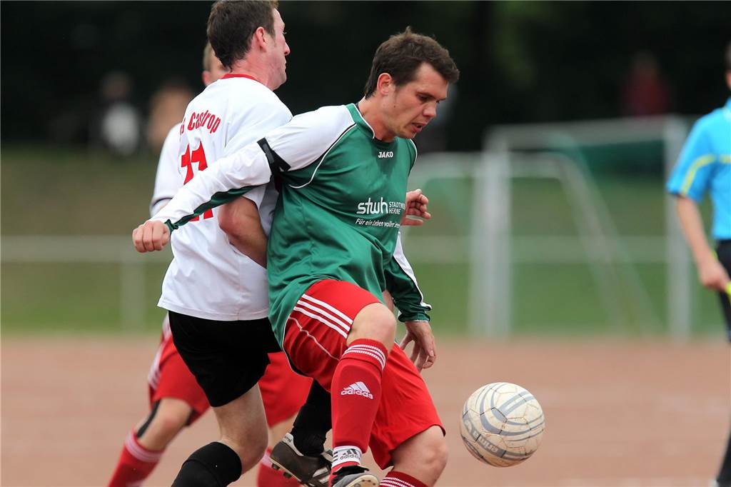 Am 11. Juni 2011 standen sich die SG Castrop und der VfB Börnig auf dem Ascheplatz des ESV Herne gegenüber. In einem Entscheidungsspiel kämpften die beiden Teams darum, den Abstieg in die Kreisliga B abzuwenden. Letztlich hatte die SG mit 5:3 (1:1/1:0) nach Elfmeterschießen die Nase vorn.