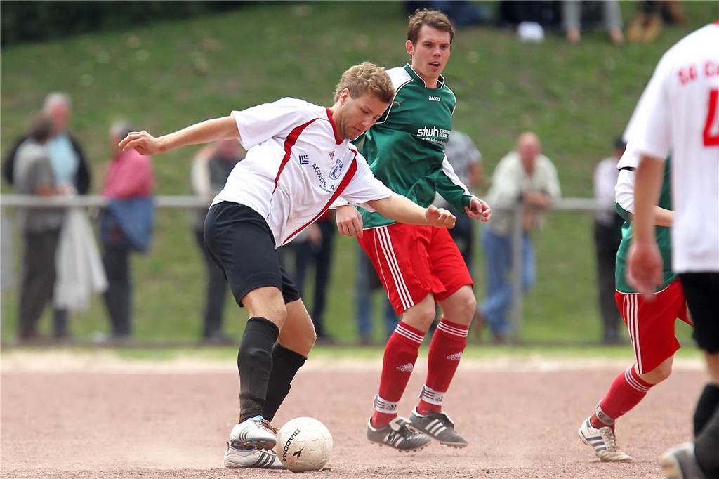Am 11. Juni 2011 standen sich die SG Castrop und der VfB Börnig auf dem Ascheplatz des ESV Herne gegenüber. In einem Entscheidungsspiel kämpften die beiden Teams darum, den Abstieg in die Kreisliga B abzuwenden. Letztlich hatte die SG mit 5:3 (1:1/1:0) nach Elfmeterschießen die Nase vorn.