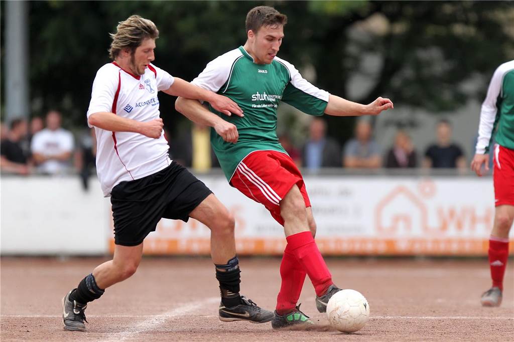 Am 11. Juni 2011 standen sich die SG Castrop und der VfB Börnig auf dem Ascheplatz des ESV Herne gegenüber. In einem Entscheidungsspiel kämpften die beiden Teams darum, den Abstieg in die Kreisliga B abzuwenden. Letztlich hatte die SG mit 5:3 (1:1/1:0) nach Elfmeterschießen die Nase vorn.