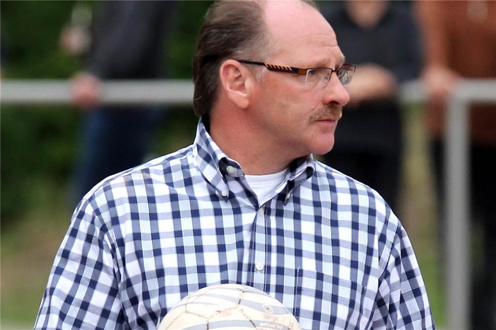 Am 11. Juni 2011 standen sich die SG Castrop und der VfB Börnig auf dem Ascheplatz des ESV Herne gegenüber. In einem Entscheidungsspiel kämpften die beiden Teams darum, den Abstieg in die Kreisliga B abzuwenden. Letztlich hatte die SG mit 5:3 (1:1/1:0) nach Elfmeterschießen die Nase vorn.