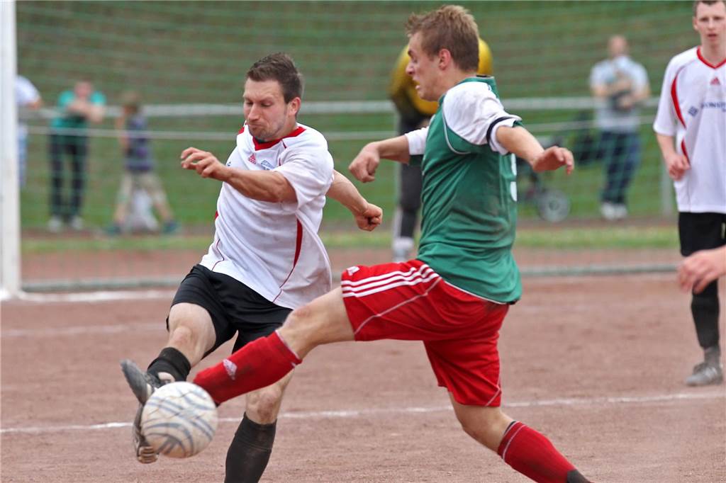 Am 11. Juni 2011 standen sich die SG Castrop und der VfB Börnig auf dem Ascheplatz des ESV Herne gegenüber. In einem Entscheidungsspiel kämpften die beiden Teams darum, den Abstieg in die Kreisliga B abzuwenden. Letztlich hatte die SG mit 5:3 (1:1/1:0) nach Elfmeterschießen die Nase vorn.