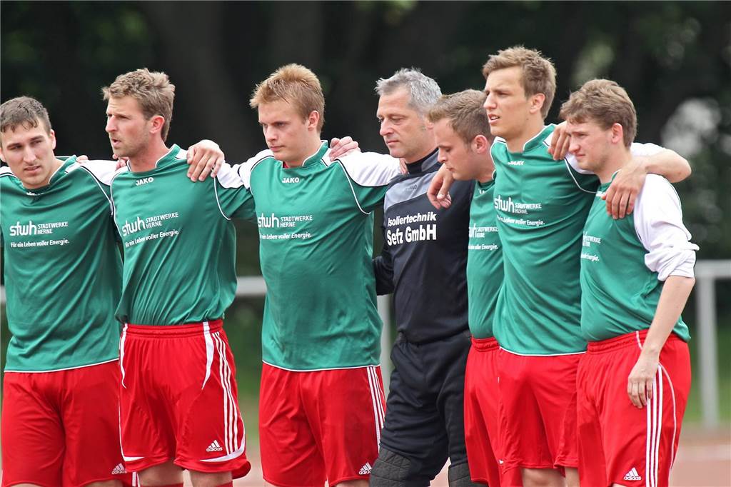 Am 11. Juni 2011 standen sich die SG Castrop und der VfB Börnig auf dem Ascheplatz des ESV Herne gegenüber. In einem Entscheidungsspiel kämpften die beiden Teams darum, den Abstieg in die Kreisliga B abzuwenden. Letztlich hatte die SG mit 5:3 (1:1/1:0) nach Elfmeterschießen die Nase vorn.