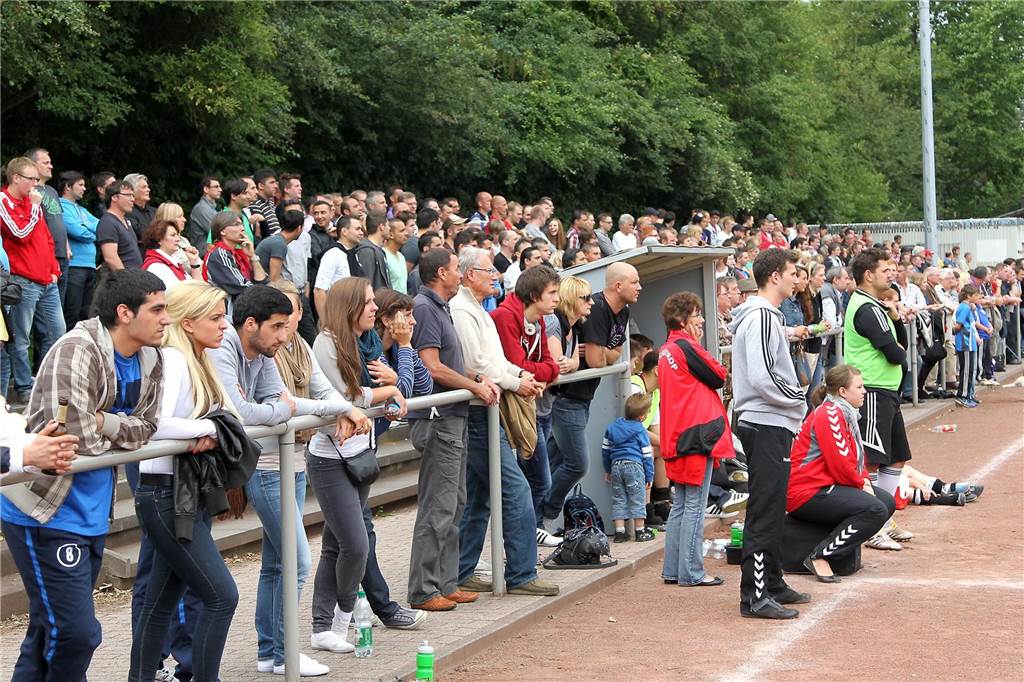 Am 11. Juni 2011 standen sich die SG Castrop und der VfB Börnig auf dem Ascheplatz des ESV Herne gegenüber. In einem Entscheidungsspiel kämpften die beiden Teams darum, den Abstieg in die Kreisliga B abzuwenden. Letztlich hatte die SG mit 5:3 (1:1/1:0) nach Elfmeterschießen die Nase vorn.