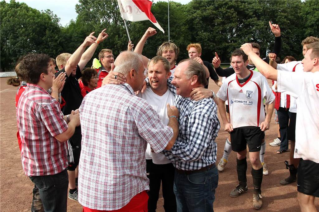 Am 11. Juni 2011 standen sich die SG Castrop und der VfB Börnig auf dem Ascheplatz des ESV Herne gegenüber. In einem Entscheidungsspiel kämpften die beiden Teams darum, den Abstieg in die Kreisliga B abzuwenden. Letztlich hatte die SG mit 5:3 (1:1/1:0) nach Elfmeterschießen die Nase vorn.