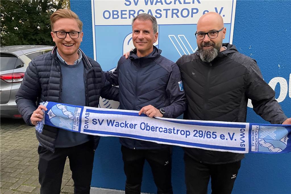 Fünf Auswechslungen: Castrop-Rauxeler Trainer ziehen ein Zwischenfazit Vorsitzender Martin Janicki, Antonio Molina und der Sportliche Leiter Steffen Golob.