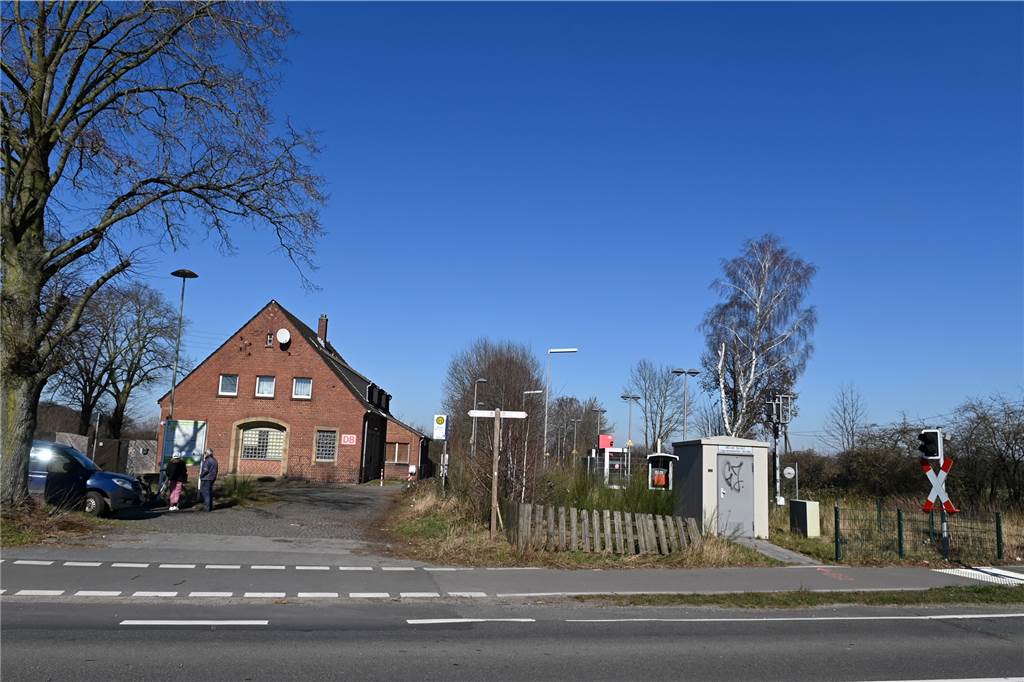 Entwicklungskonzept für Lembeck liegt vor: Die Diskussion ist eröffnet Am Bahnhof fehlen Parkplätze.