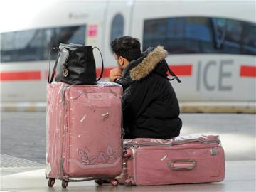Am Bahnhof gestrandet. Das kann vielen Fahrgästen während des Streiks so gehen. Gut, dass es Alternativen gibt. Foto: Tobias Hase