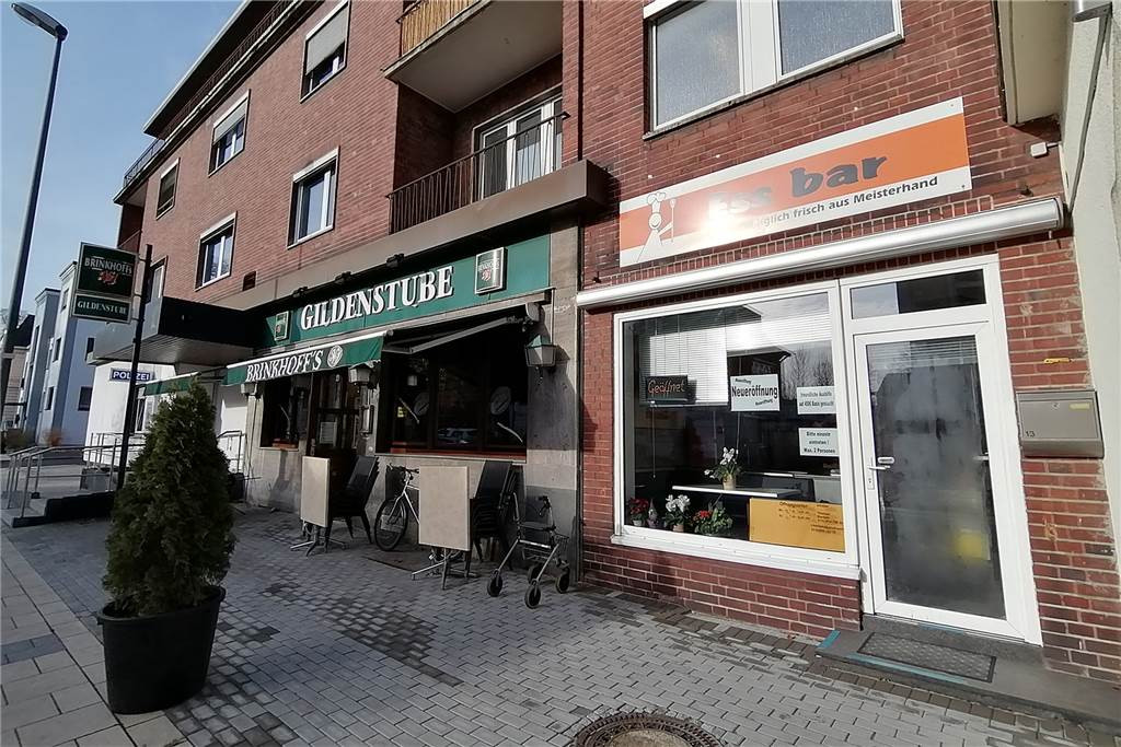 Die beliebte „Ess bar“ hat neuen Inhaber: „Futtern wie bei Muttern“ Am bekannten Standort neben Gildenstube und Polizeiwache hat die kleine "Ess bar" wieder eröffnet.