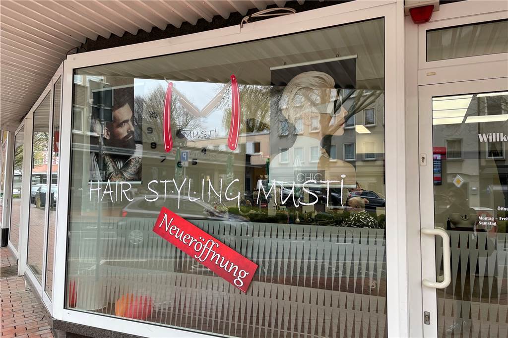 Neuer Friseur in der Castroper Altstadt: Mustafa Kaya hat bereits Stammkunden Am Biesenkamp hat Mustafa Kaya (40) seinen neuen Friseur-Salon.