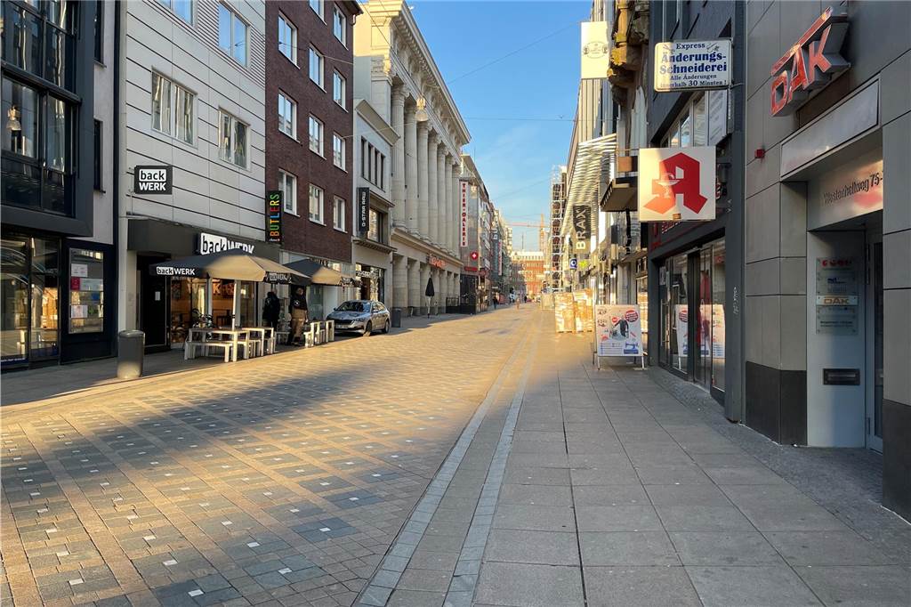 Westenhellweg und Petrikirche: Dortmunds Drogenhotspot am Morgen Am Dienstagmorgen ist der obere Westenhellweg gegen 7 Uhr weitestgehend leer.