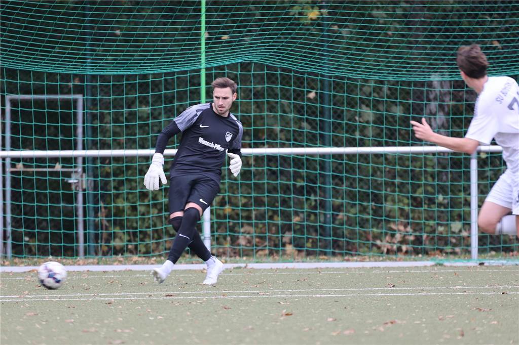 Am elften Spieltag der Bezirksliga kämpfte der FC Frohlinde als Schlusslicht beim TuS Bommern um wichtige Punkte und verlor mit 0:4 (0:3).