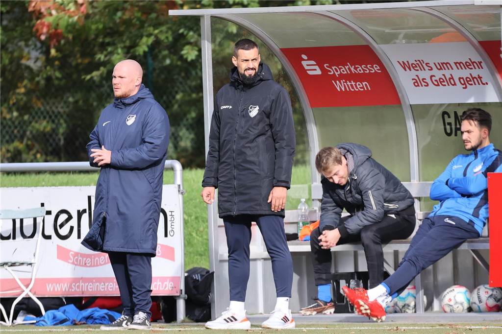 Am elften Spieltag der Bezirksliga kämpfte der FC Frohlinde als Schlusslicht beim TuS Bommern um wichtige Punkte und verlor mit 0:4 (0:3).