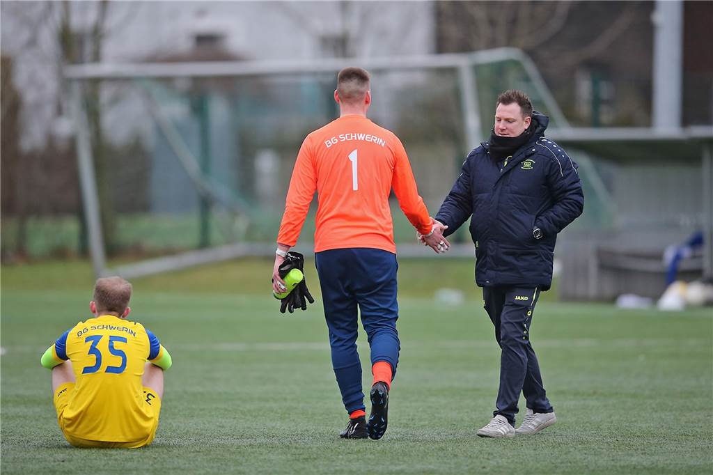 Am ersten Rückrundenspieltag der Bezirksliga musste sich die Spvg Schwerin dem TuS Harpen nach dem 3:3 im Hinspiel am heimischen Grafweg mit 1:2 geschlagen geben.