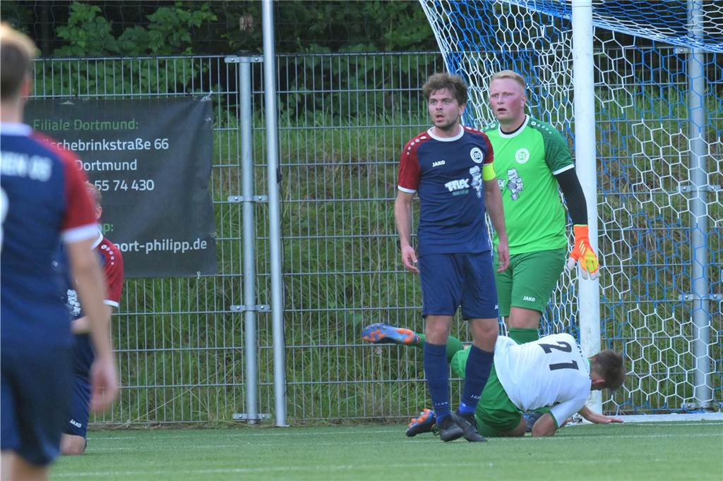 Am ersten Tag des Aurubis Cups siegten Westfalia Wethmar (2:0 gegen Teutonia SuS Waltrop) und der PSV Bork (1:0 gegen den BV Lünen).