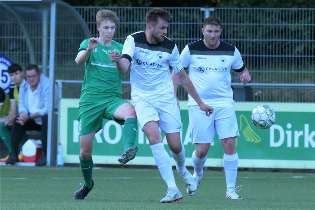 Am ersten Tag des Aurubis Cups siegten Westfalia Wethmar (2:0 gegen Teutonia SuS Waltrop) und der PSV Bork (1:0 gegen den BV Lünen).