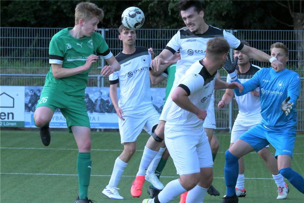 Am ersten Tag des Aurubis Cups siegten Westfalia Wethmar (2:0 gegen Teutonia SuS Waltrop) und der PSV Bork (1:0 gegen den BV Lünen).