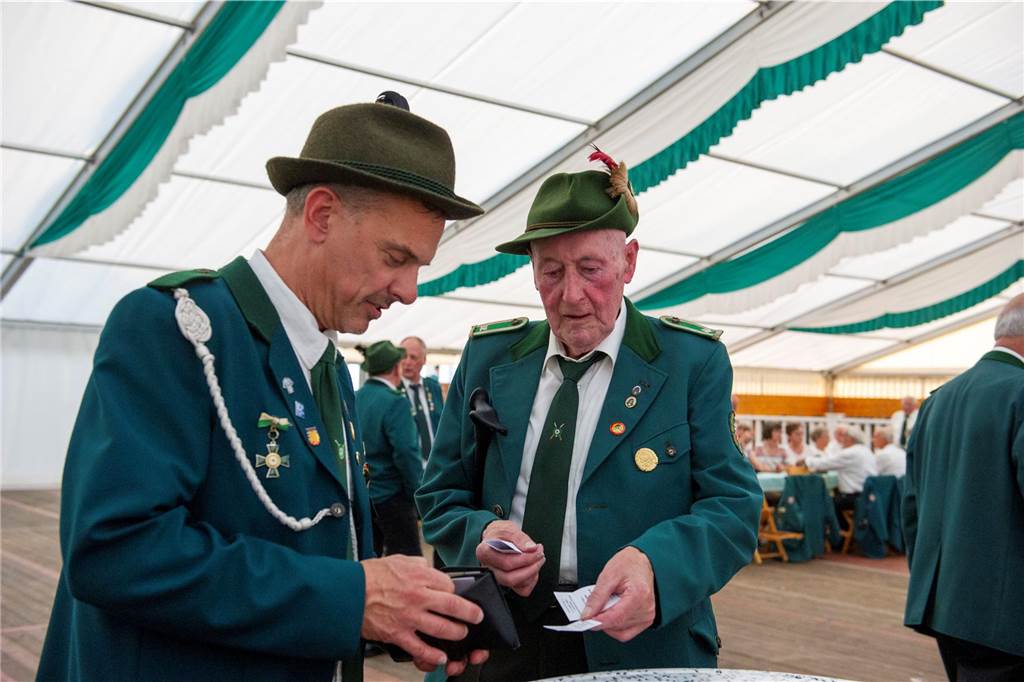 Am Freitagabend hat der Schützenball in Flaesheim stattgefunden.