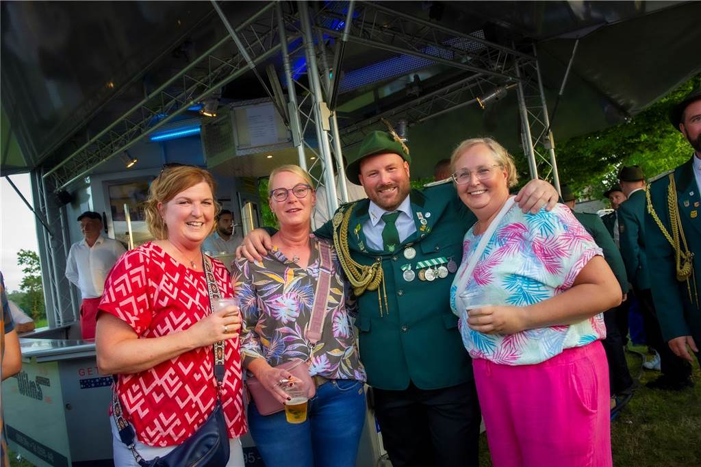 Am Freitagabend hat der Schützenball in Flaesheim stattgefunden.