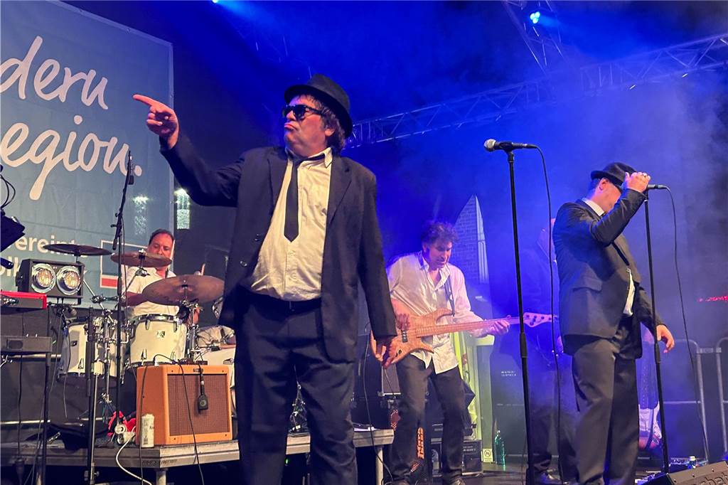 Am Freitagabend waren die Fantabulous Blues Brothers der Hauptact.