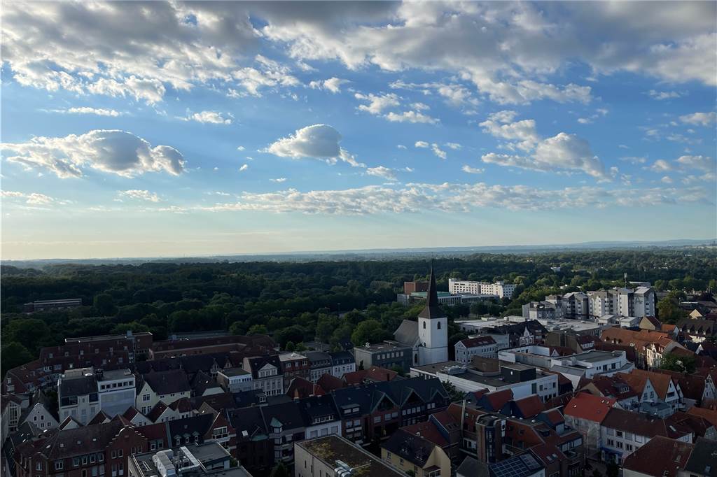 Virtuelle Einblicke in Lüner Geschäfte: „Wollen die Stadt sexy machen“ Am frühen Morgen entstanden auch Aufnahmen vom Lüner Rathaus, die einen Blick über die gesamte Stadt geben.