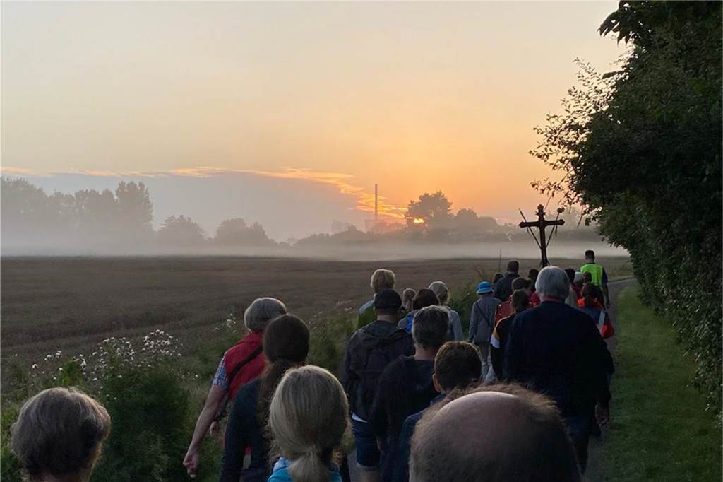Wallfahrt von Werne nach Werl: „Es entsteht eine unglaubliche Gemeinschaft" Am frühen Samstagmorgen machten sich die Pilger auf den Weg von Werne nach Werl. Am Sonntagmittag ging es wieder zurück nach Werne.