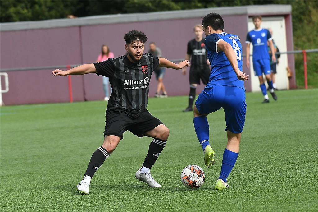 Am fünften Spieltag in Castrop-Rauxel gab es spannende Spiele im Jugend- und Seniorenfußball. Fotograf Volker Engel war vor Ort.
