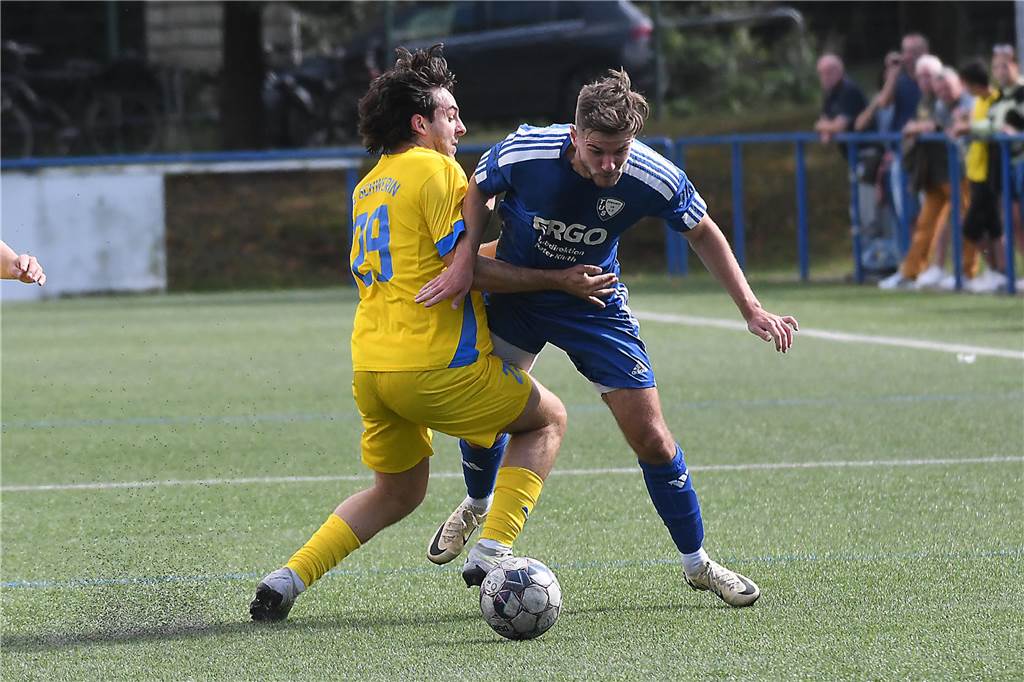 Am fünften Spieltag in Castrop-Rauxel gab es spannende Spiele im Jugend- und Seniorenfußball. Fotograf Volker Engel war vor Ort.