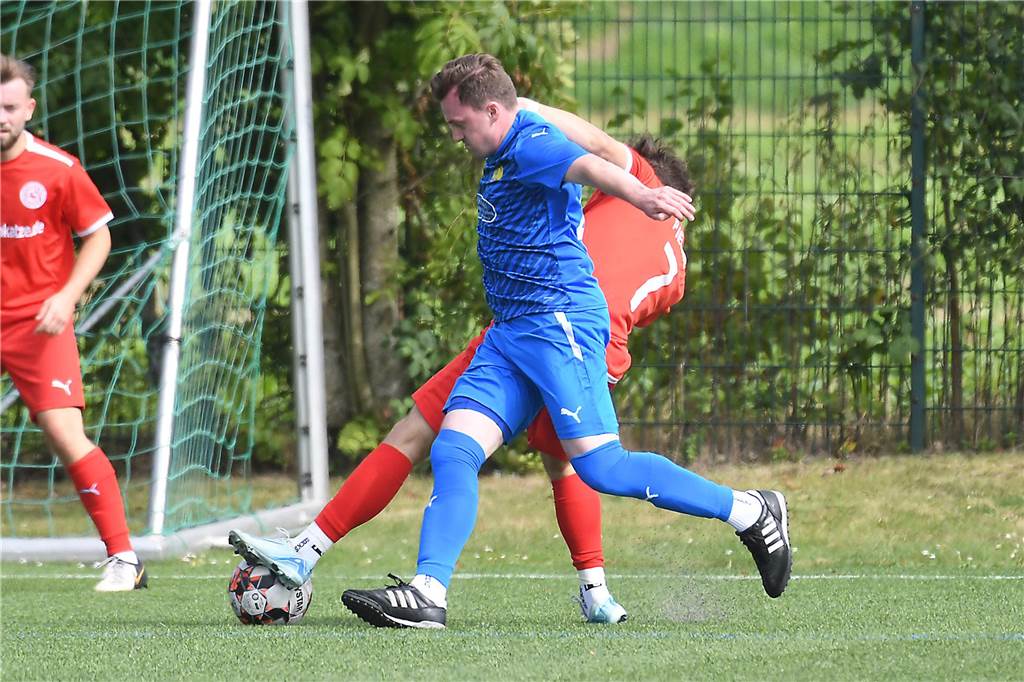 Am fünften Spieltag in Castrop-Rauxel gab es spannende Spiele im Jugend- und Seniorenfußball. Fotograf Volker Engel war vor Ort.